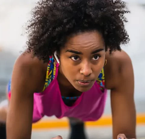 Mirror brings studio-style fitness classes to your living room